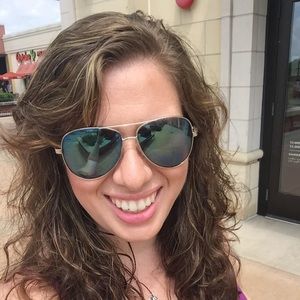 Meet your Posher, Dani